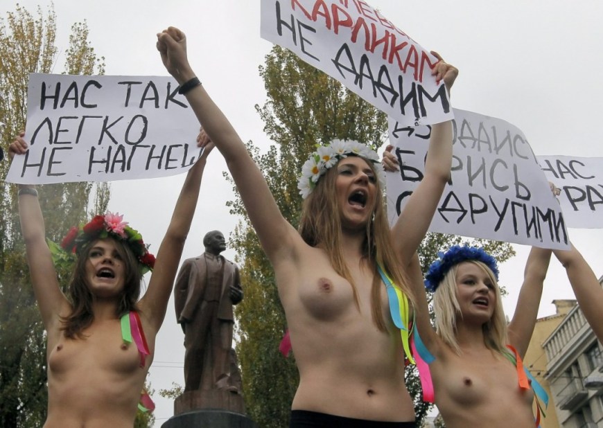 Голые украинские феминистки
