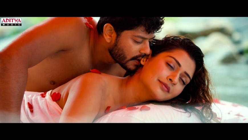 Pashto actress Kiran hot Romance