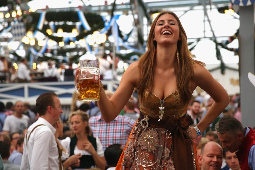 Oktoberfest Munich девушки