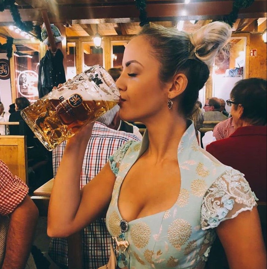 Пивное платье реклама