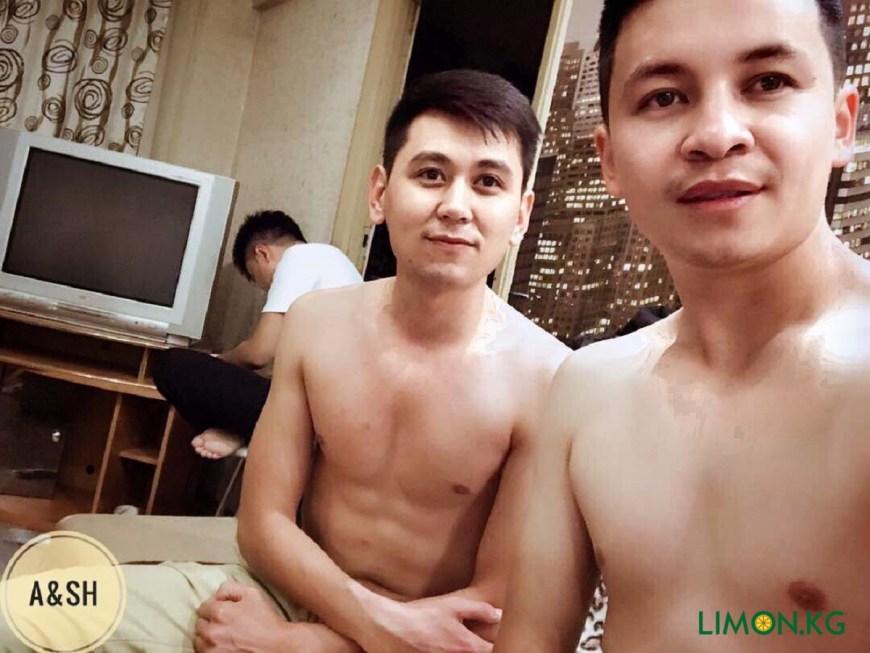 Кыргызские Певцы голые