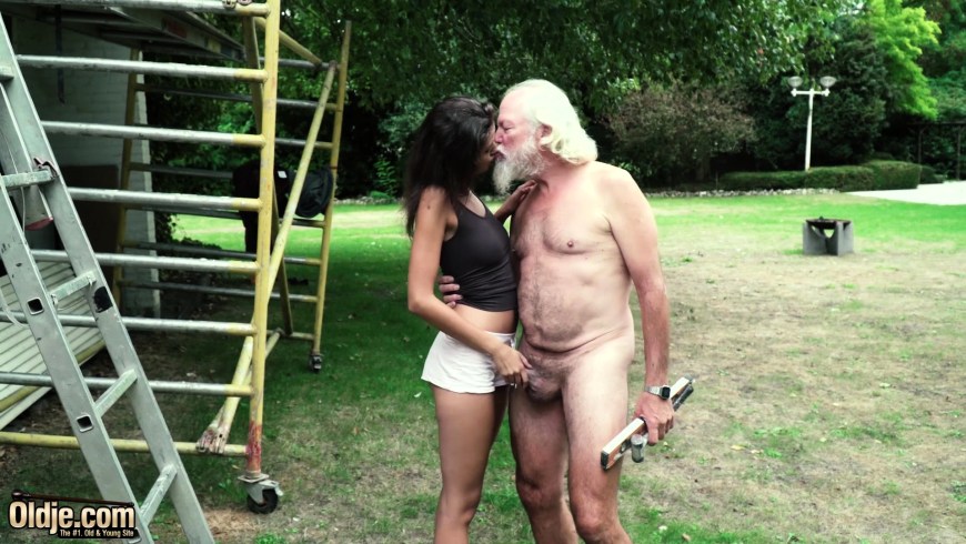 Hot teen seduces grandpa and sucks his dick