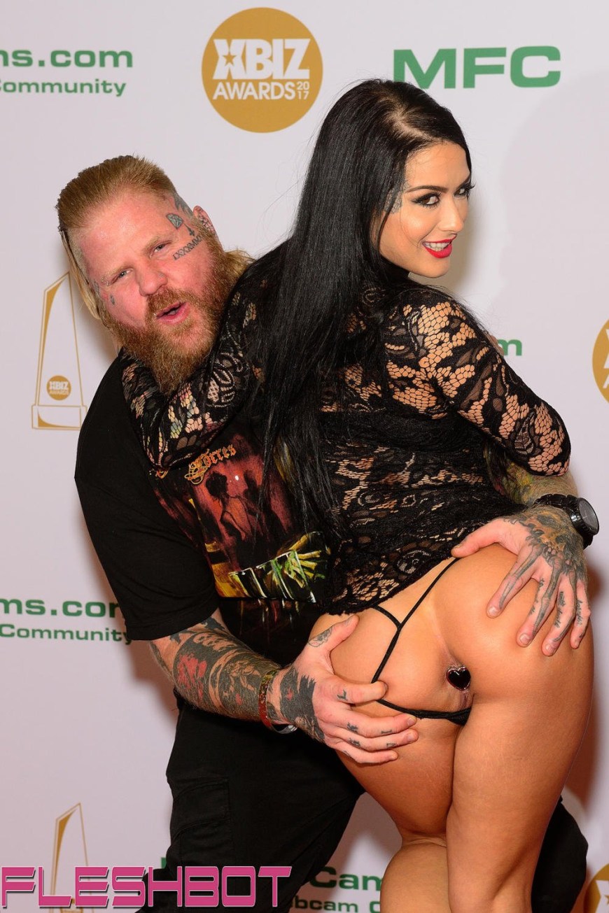 Голые порнозвезды на AVN Awards