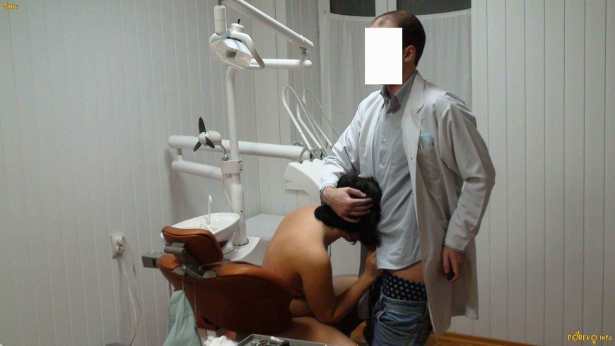 Голая в кресле дантиста
