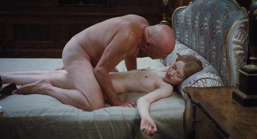 Спящая красавица фильм Эмили Браунинг nude