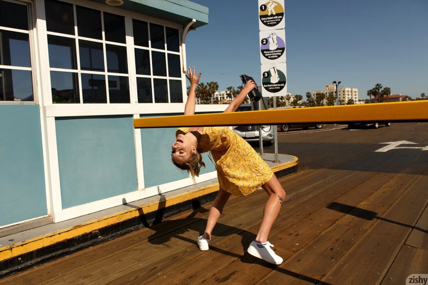 Gabbie Carter Pier Confetti